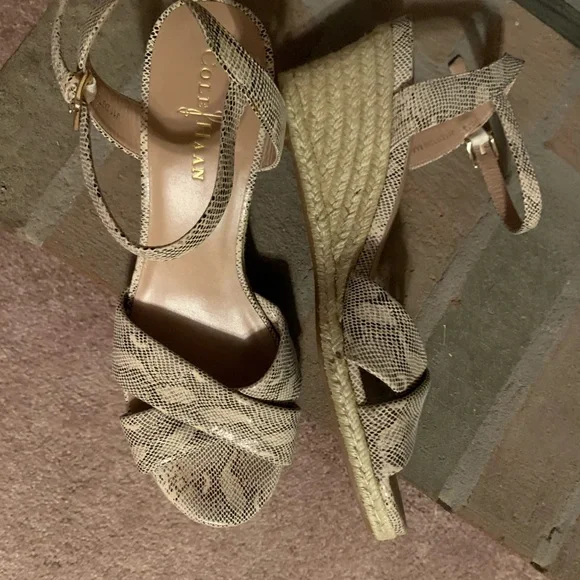 Cole Haan Leather Wedge Sandal Nike Air Python  print wedges 8AA - Picture 8 of 8